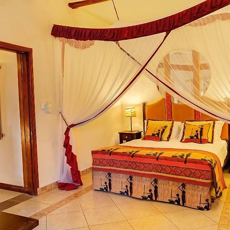 Afrochic Diani Hotel Ukunda Kültér fotó