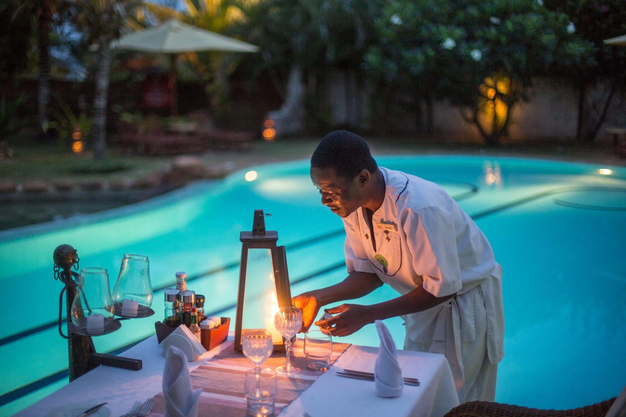 Afrochic Diani Hotel Ukunda Kültér fotó