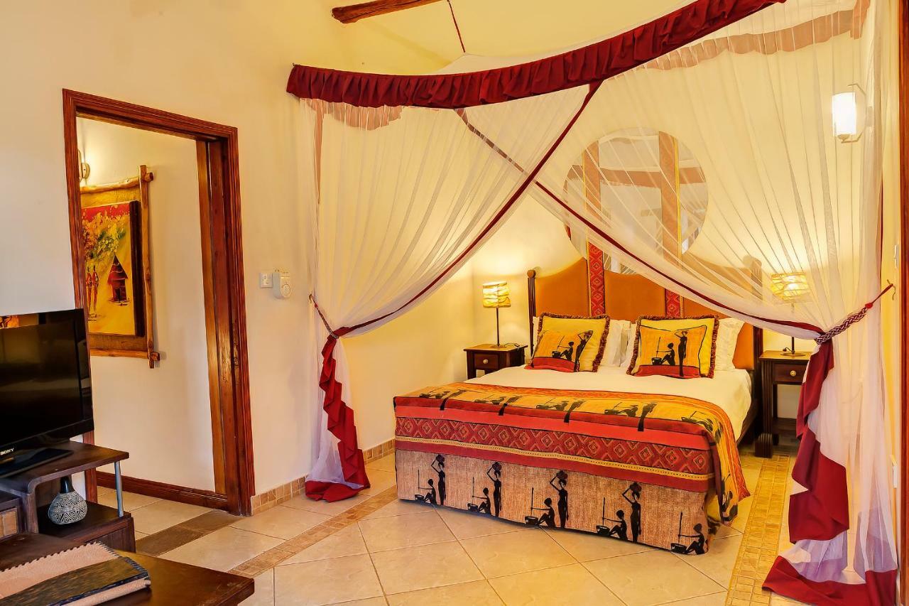 Afrochic Diani Hotel Ukunda Kültér fotó